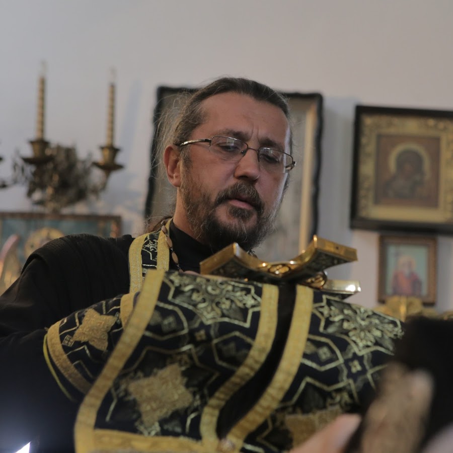 Священник Игорь Сильченков