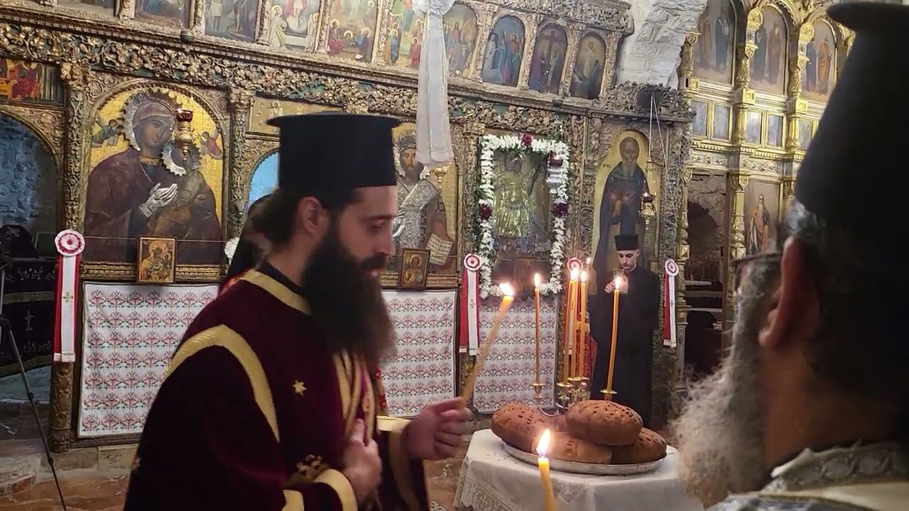 Прочувствуйте праздничное освящение хлебов - чин благословения сладкого хлеба в монастыре Архангелов